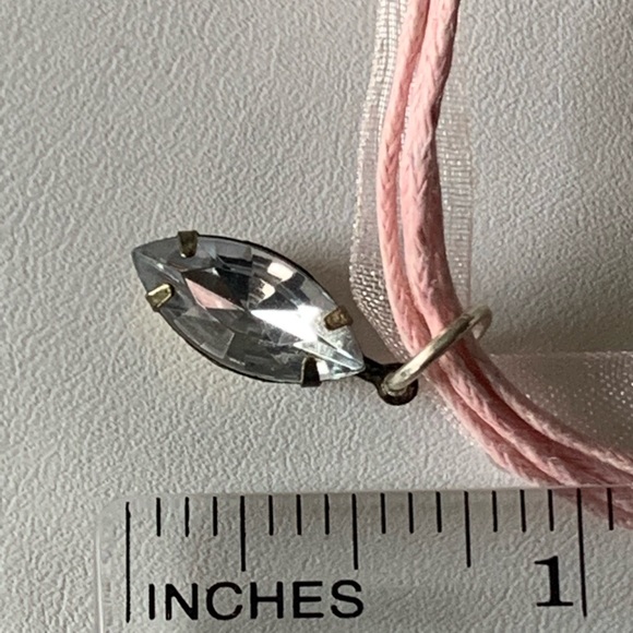 Necklace marquis shaped sparkle pendant on pink ribbon choker - Picture 7 of 7